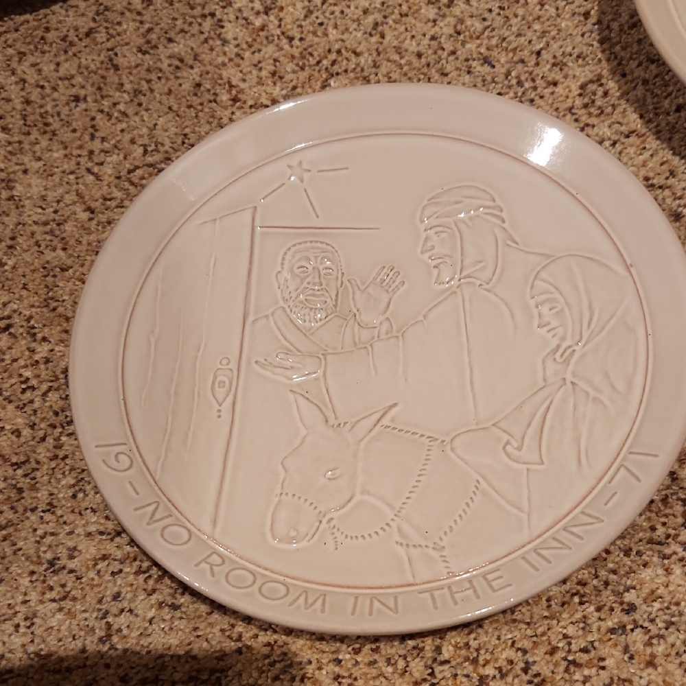 Frankoma 1971 Christmas "No Room At The Inn" Holiday Decor Plate